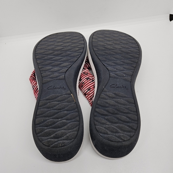 Clarks Cloudsteppers Arla Glison thong sandals red navy blue nautical size 8M - Picture 8 of 9